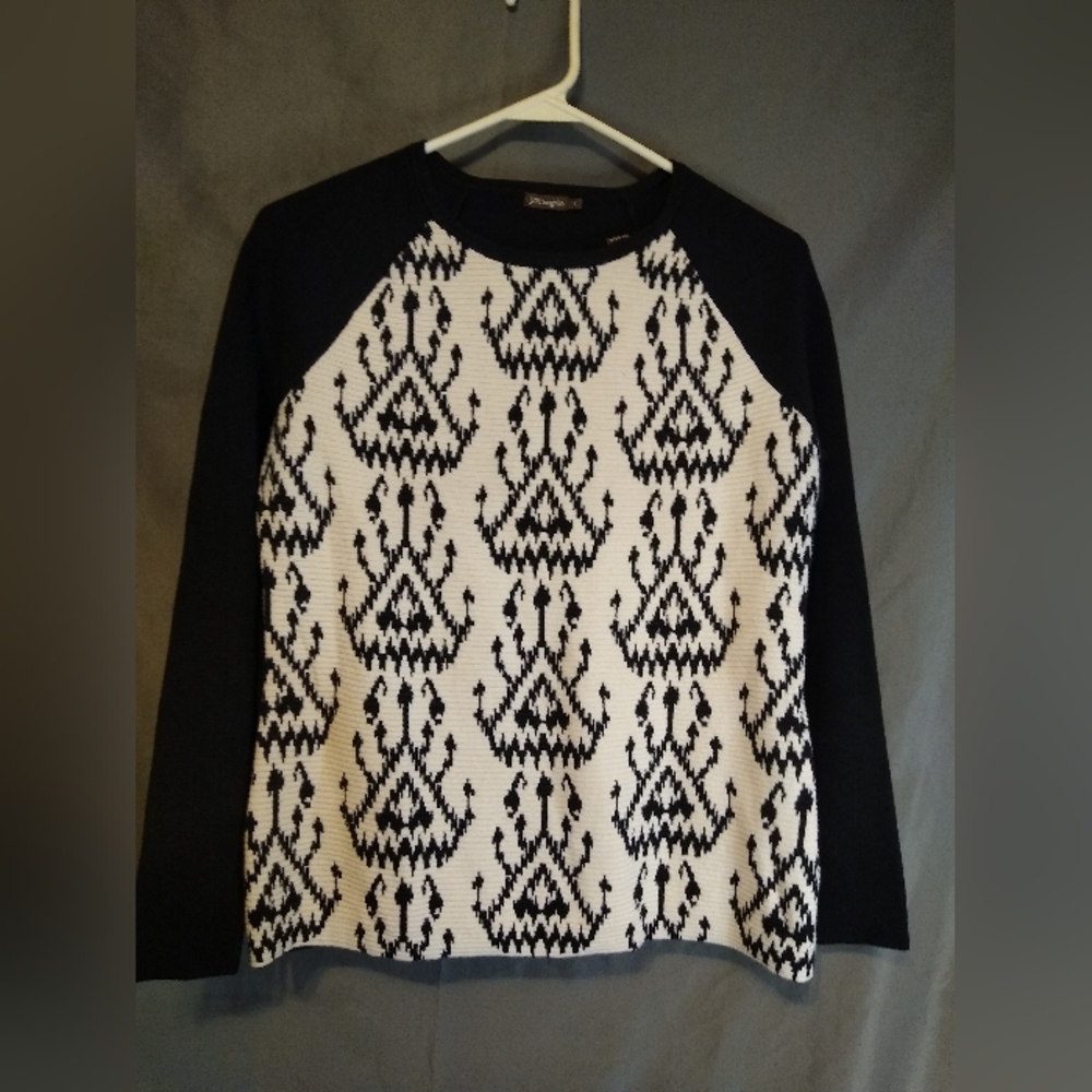 J. Mclaughlin Back And White Patterned Women's Sw… - image 1